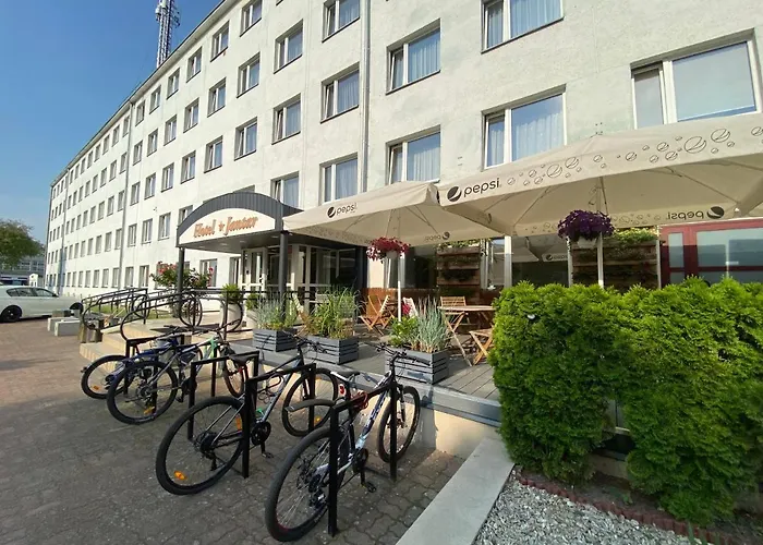 Jantar Apartahotel *