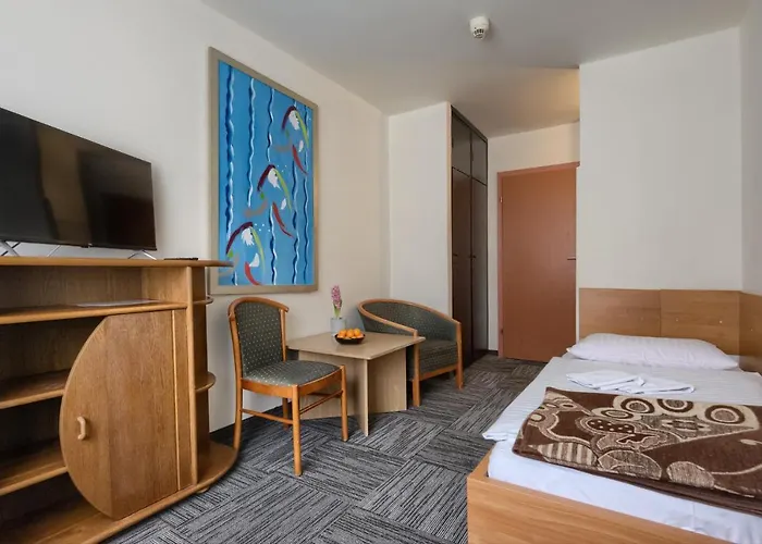 Jantar Apartahotel *